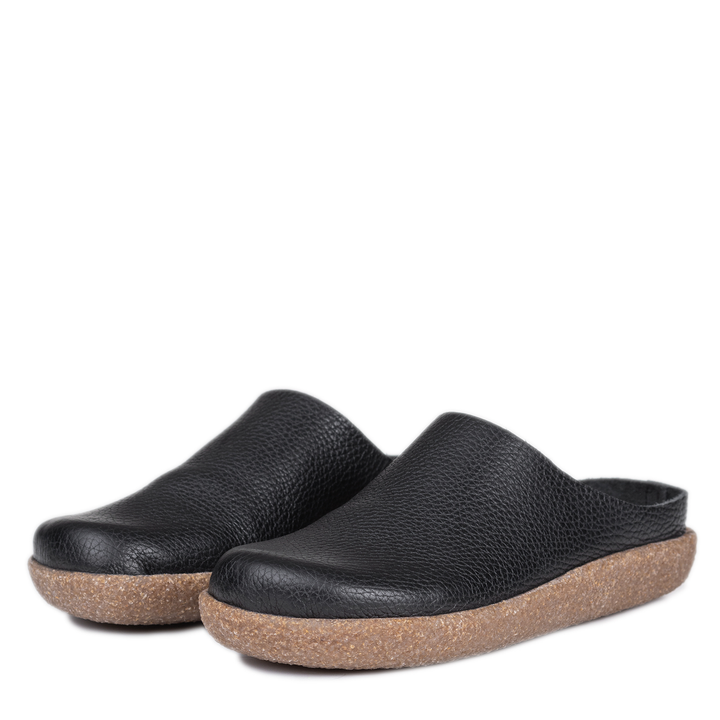 HUNAJA Slip-ons