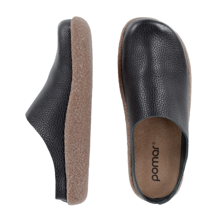 HUNAJA Slip-ons